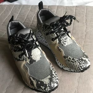 Steve Madden tennis shoes